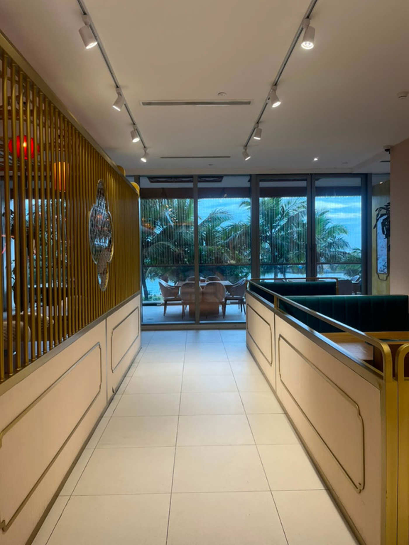 Chinese Hot Pot Restaurant - Gallery Image 3